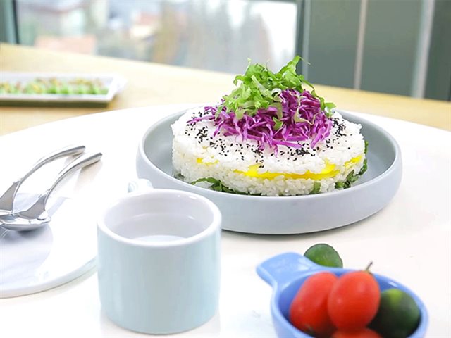 Tháp Cơm Ba Tầng