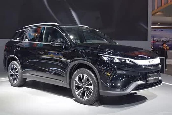 SUV hạng C động cơ PHEV, công suất 210 mã lực, giá hơn 600 triệu đồng - Tạp chí Doanh Nghiệp Việt Nam