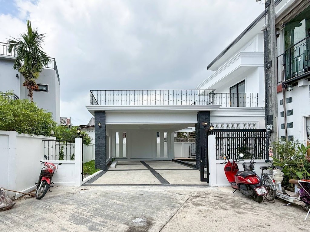 The Residence Resort @ Bangtao · บางเทา