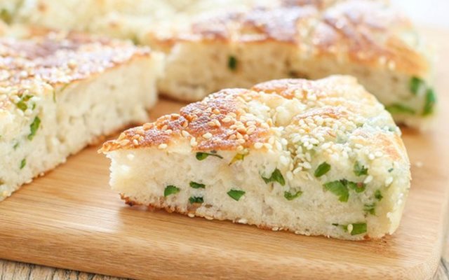 Bánh Mì Mè Trắng