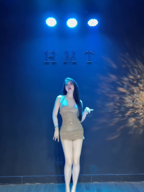 Gaixinh #Hotgirl #Nhaysexy #DanceTrend #GaiXinhVietNam #NhayHot #SexyDance #TrendTikTok #FYP #Gaixinhnhay #HotTikTok #Vi