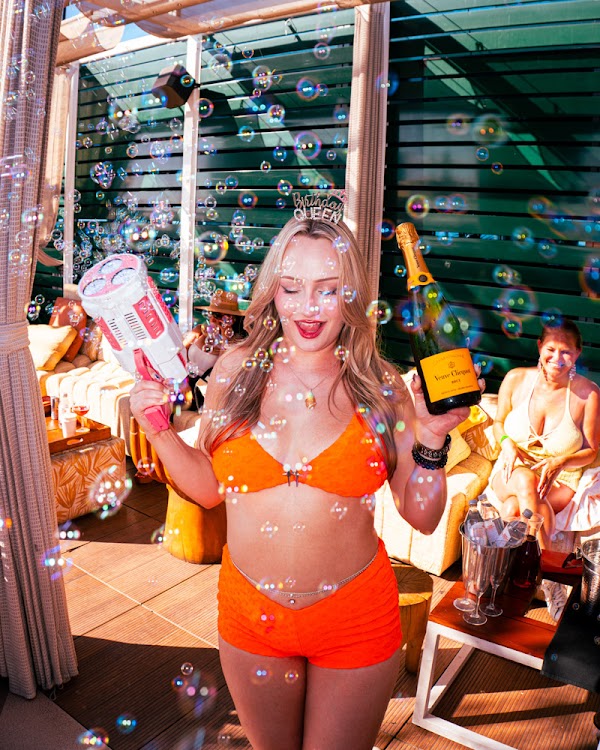 Phantoms - Pool Party photo 24