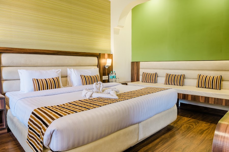 Suite With Balcony — Hotel Shiva Continental Mussoorie, photo 3