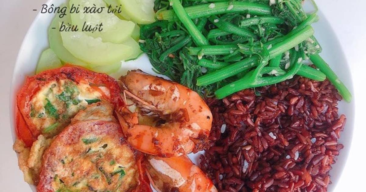#Eatclean Tôm ram tỏi + trứng chiên cà chua + rau bí xào tỏi + bầu luột + cơm lứt