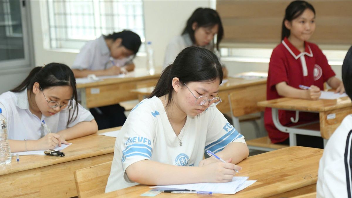 Hà Nội: Thí sinh dự thi môn đầu tiên kỳ thi vào lớp 10 - Đài Phát thanh và truyền hình Hà Nội