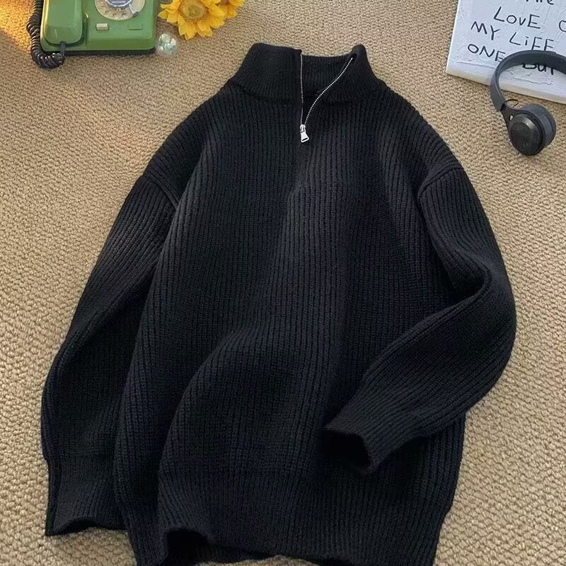 Men's knitted sweater with zipper and ribbed texture