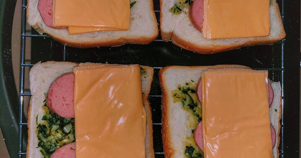 Sandwich nướng bơ tỏi