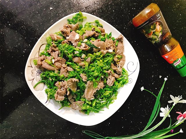 Thịt Bò Xào Rau Thiên Lý