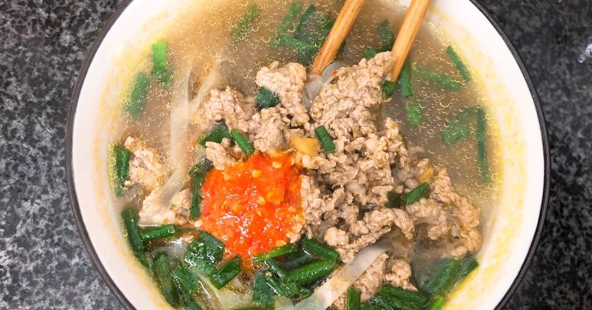 Phở Bò Tái Với Nước Luộc Gà Ăn Sáng Làm Trong Một Nốt Nhạc
