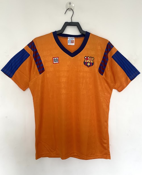 Equipación de visitante del Barcelona 1989–92.jpeg