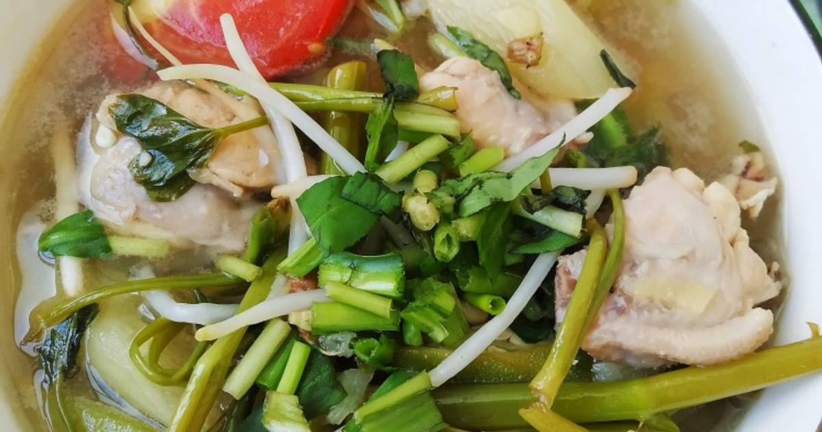 Canh chua nấu thịt gà