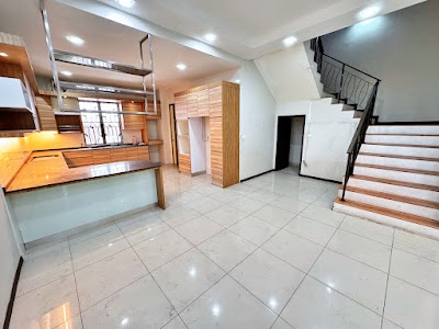 Renovated Freehold 3 Storey Terrace Taman Tropika 2 Bangi — foto 9/10