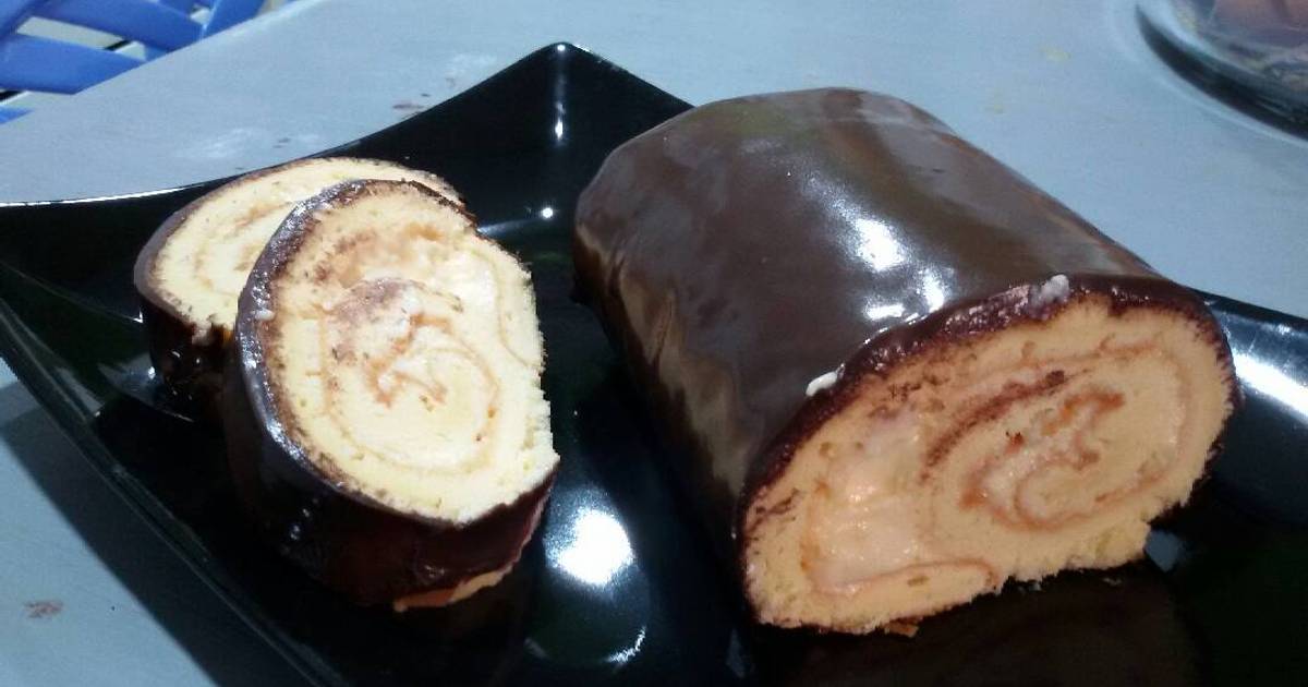 Bánh bông lan cuộn