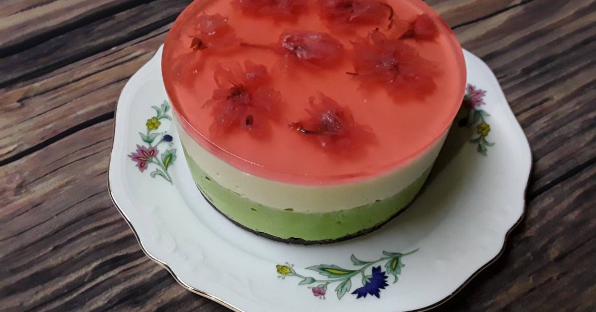 Bánh mousse trà xanh hoa anh đào