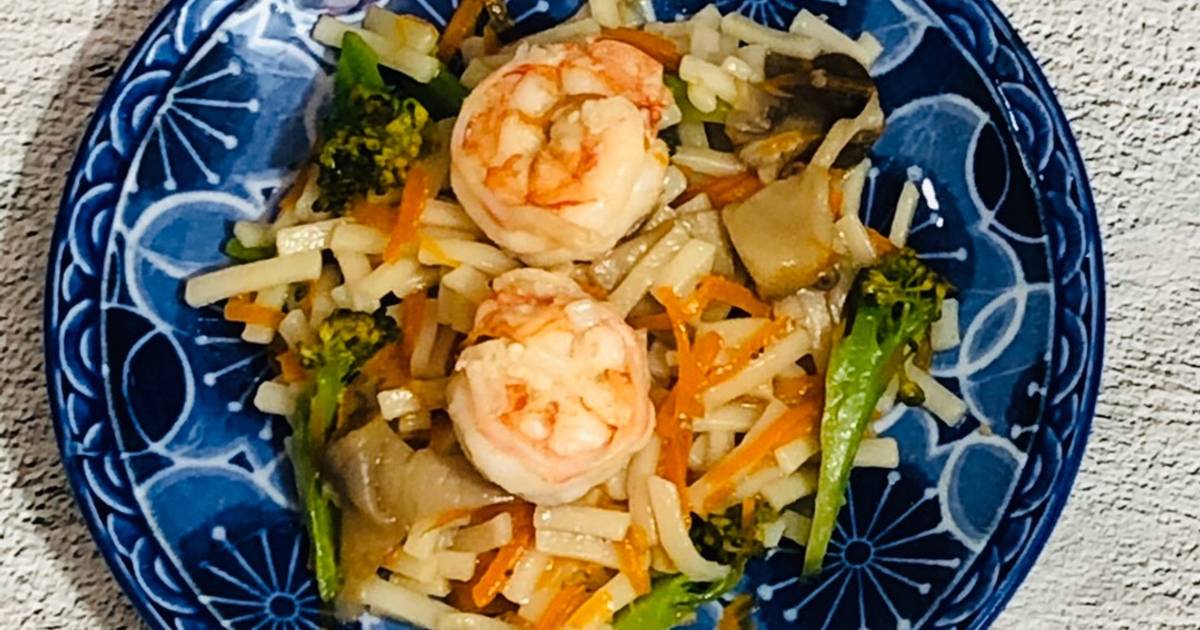 Mì udon xào tôm rau củ -ăn Dặm