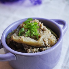 Bày trí ra tô và thưởng thức.
