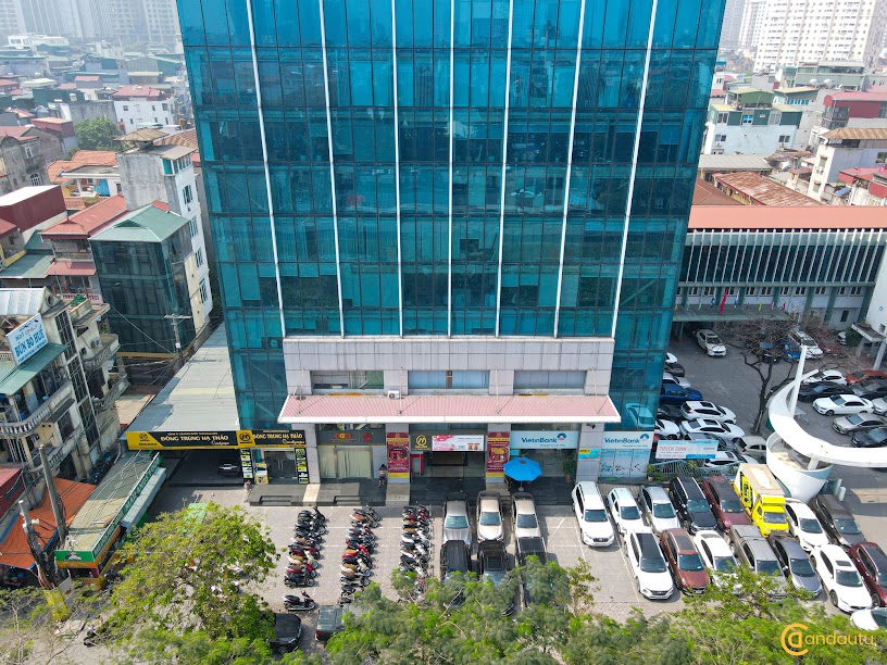 <p>Tòa nhà 169 Nguyễn Ngọc Vũ có tổng diện tích sàn là 12.330m2, trong đó diện tích mỗi sàn khoảng 500m2, được chia cắt linh hoạt thành nhiều diện tích đa dạng từ 45m2 - 70m2 - 100m2 - 250m2… đến nguyên sàn.</p>