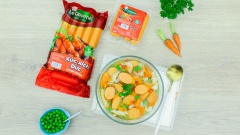 Súp nui xúc xích rau củ là món ngon dinh dưỡng rất thích hợp cho các mẹ làm cho bé. Món súp nui với rau củ tươi ngon hài hoà, nước dùng ngọt thanh và xúc xích bổ dưỡng chắc chắn sẽ làm phong phú thêm thực đơn cho cả gia đình. Nào, còn chờ gì nữa mà không bắt tay vào làm thôi!