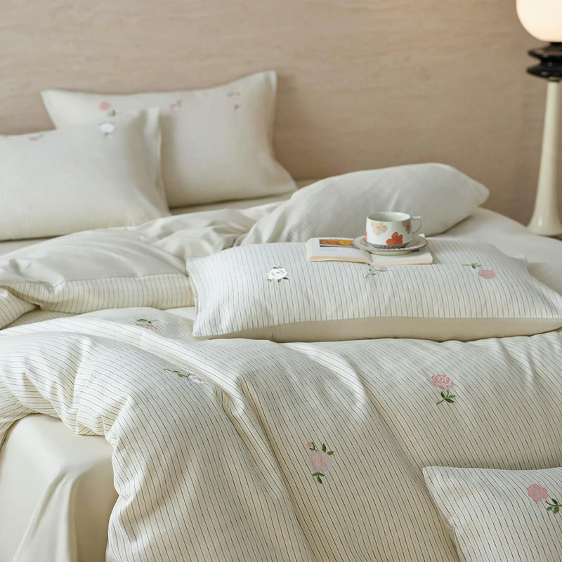 Cotton Bedding Set, 4-piece, Striped Pattern