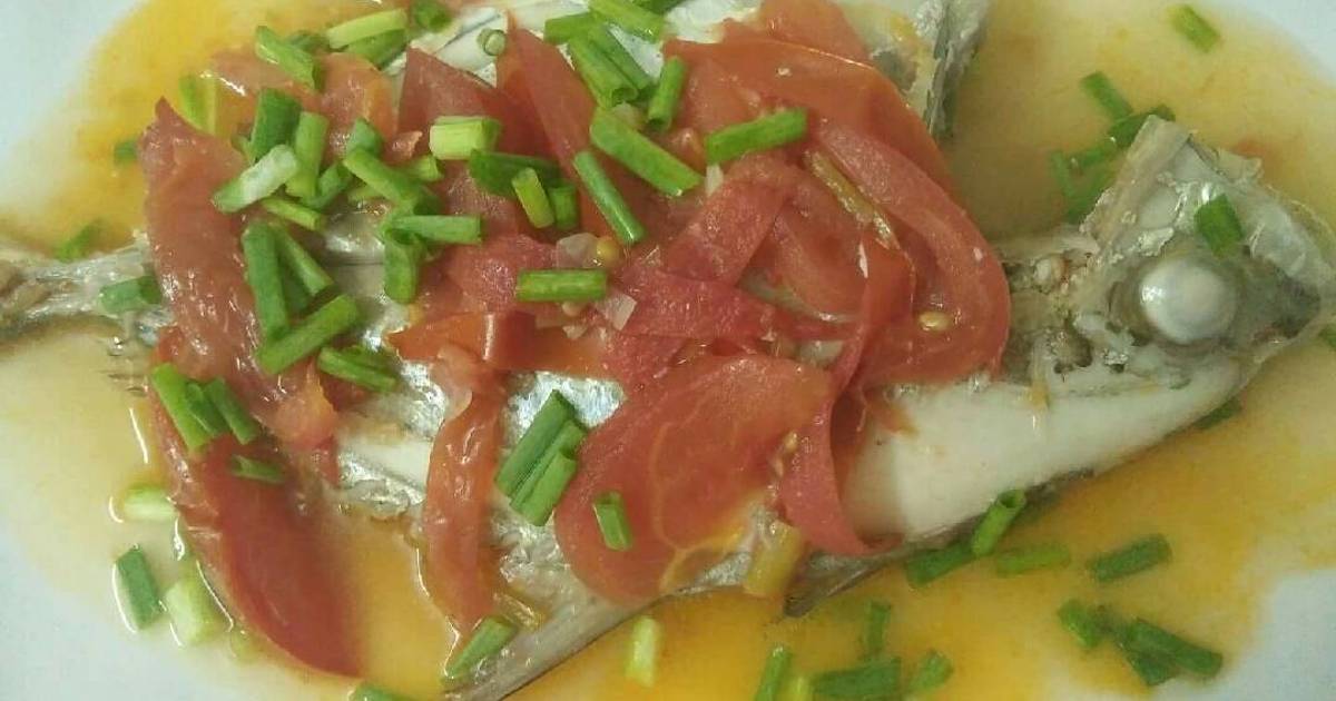 Cá cờ sốt cà chua