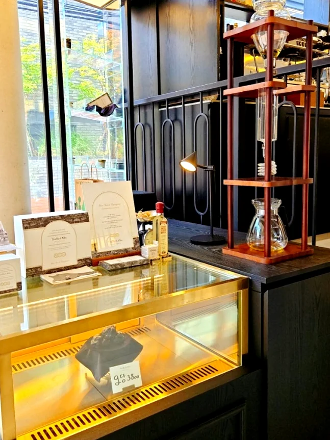 Hannam Liquor: An Insider's Guide to Seoul's Premier Wine & Spirits Sanctuary in Hannam-dong - Hannam Liquor, Hannam-dong Wine Bar
