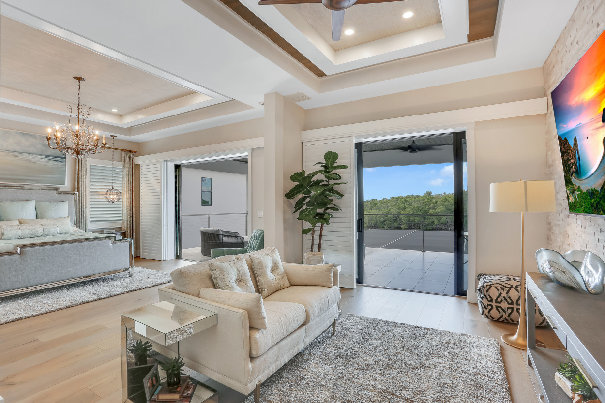 Tarpon Estates interior