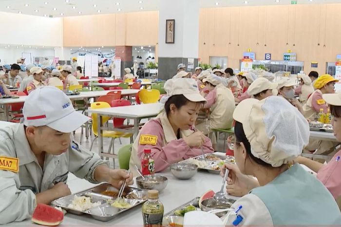 Bữa cơm công đoàn gắn kết người lao động và doanh nghiệp - Đài Phát thanh và truyền hình Hà Nội