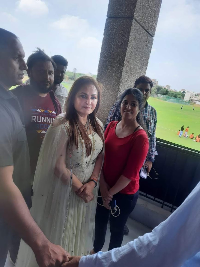 Event Hosting & Anchoring