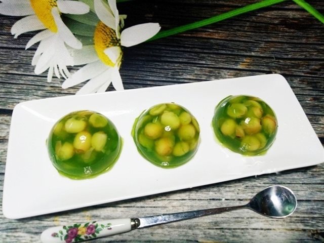 Rau Câu Hạt Sen Lá Dứa