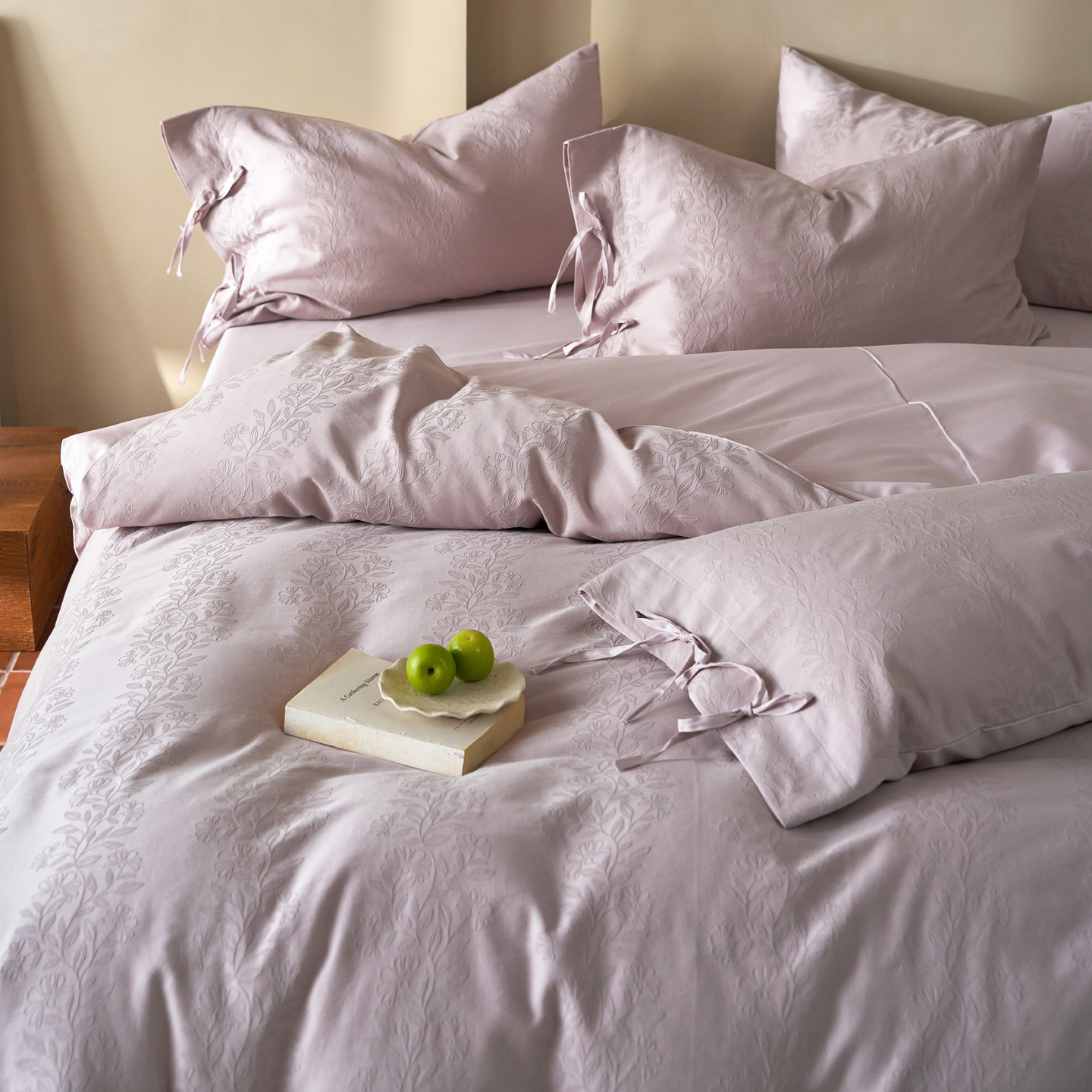 Cotton Bed Linen 4-piece, 1.8m, Jacquard Pattern