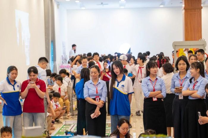 Hàng trăm học sinh Quảng Ninh tham gia Ngày hội STEM HALOU 2026 - Báo Tiền Phong