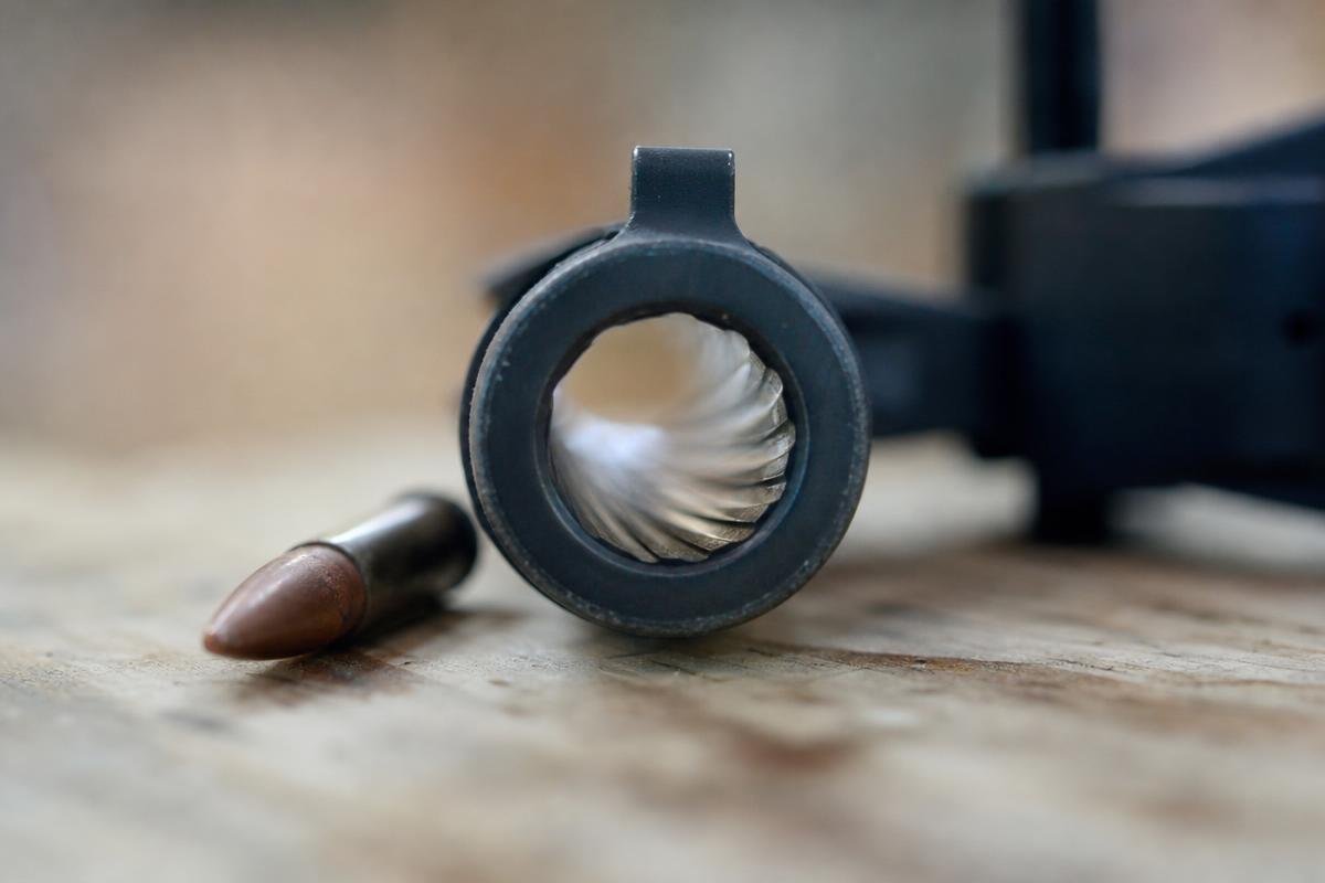 AR-15 barrel twist rate rifling rotation explained