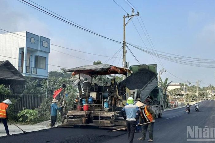 'Điểm nghẽn' mặt bằng cản tiến độ Dự án nâng cấp Quốc lộ 14E - Báo Nhân Dân