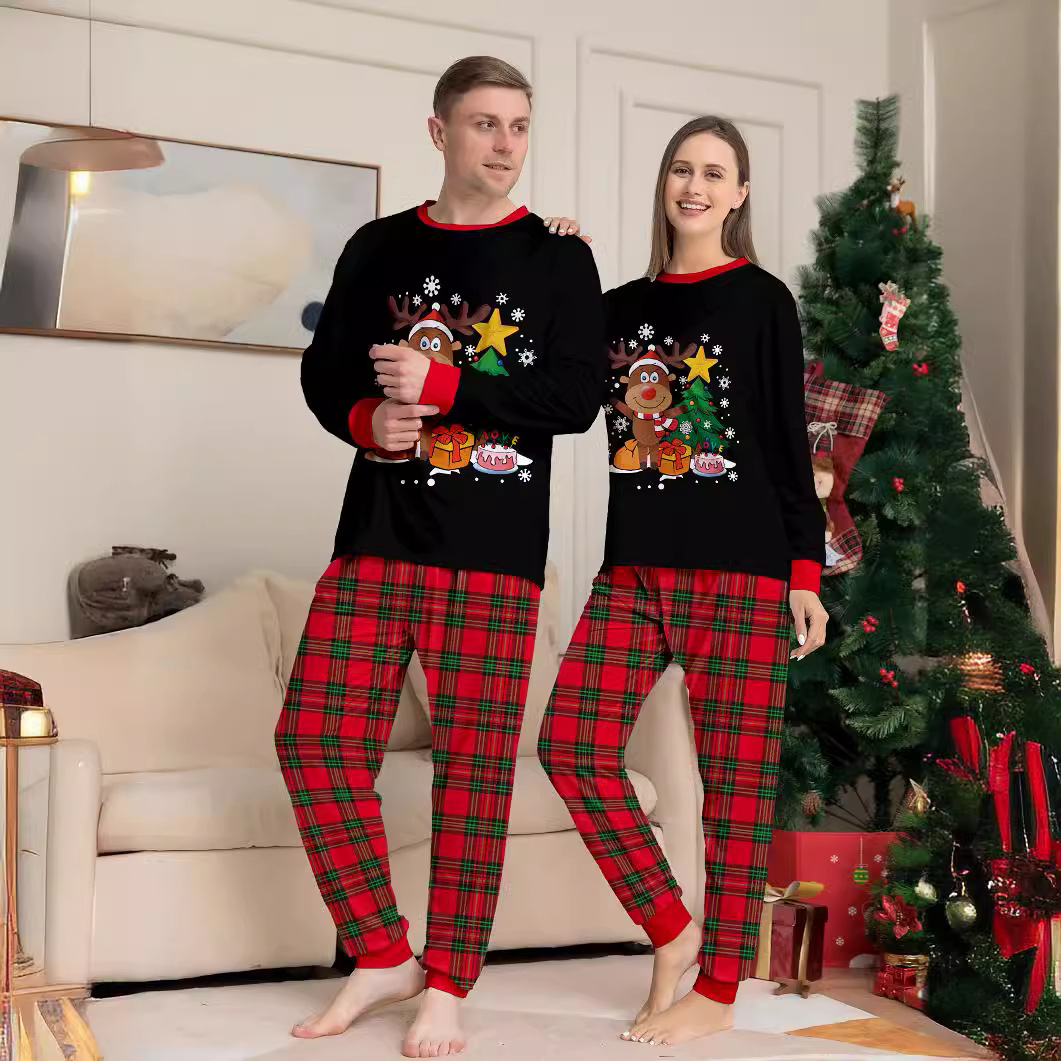 Weihnachts-Familien-Schlafanzug, Rentier- und Karomuster
