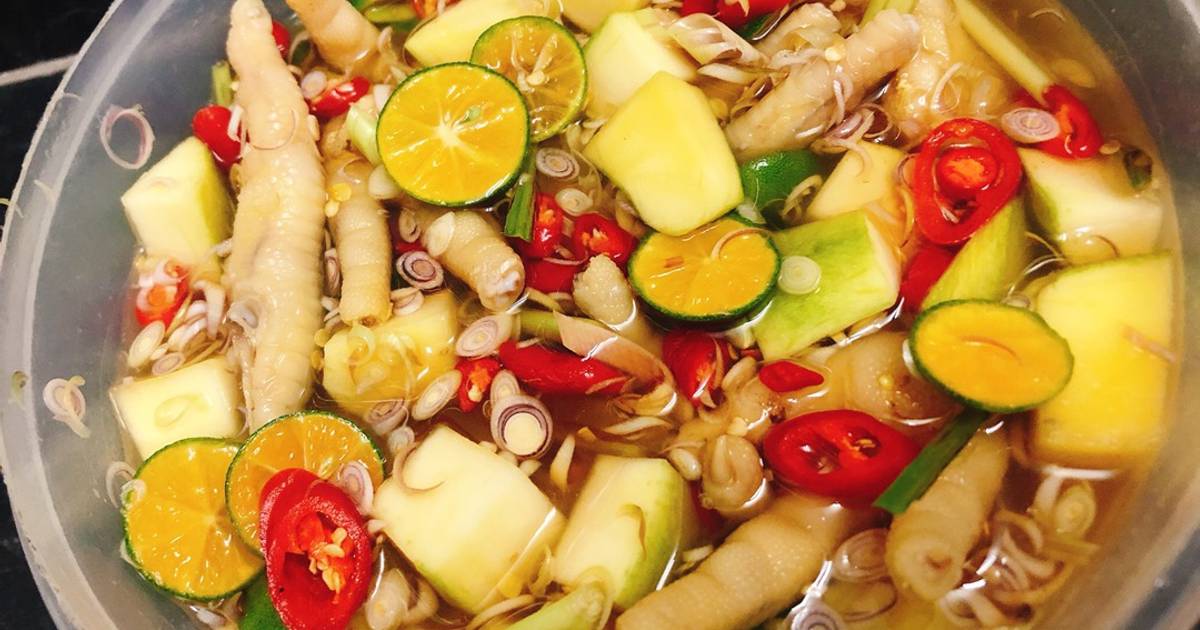 Chân gà ngâm xoài sả quất