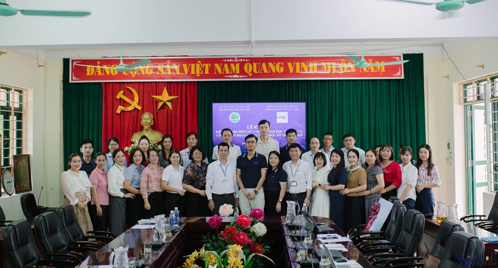 Lễ ký kết biên bản ghi nhớ, seminar về kỹ thuật - công nghệ giữa Trường Đại học Tây Bắc và Công ty Cổ phần vật tư Khoa học Kỹ thuật - Lasi