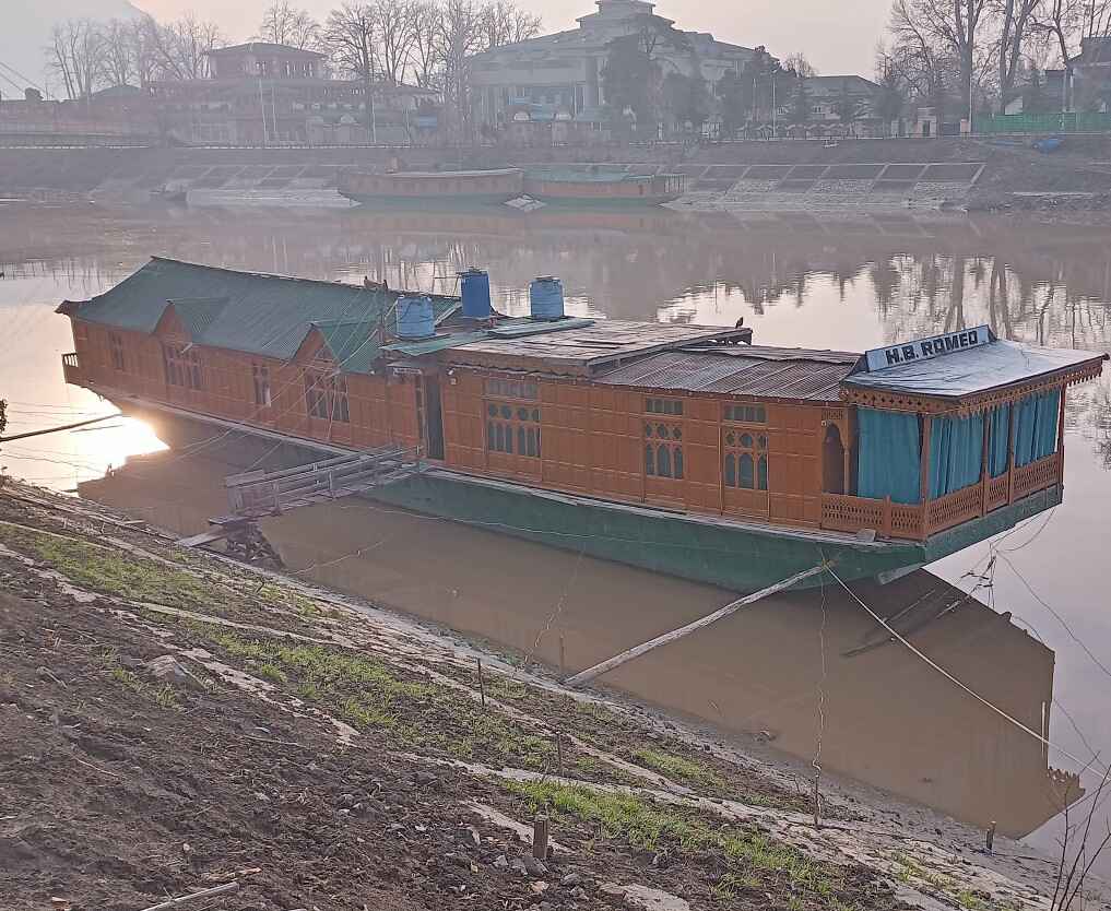 GRANDE Dalgate Houseboat