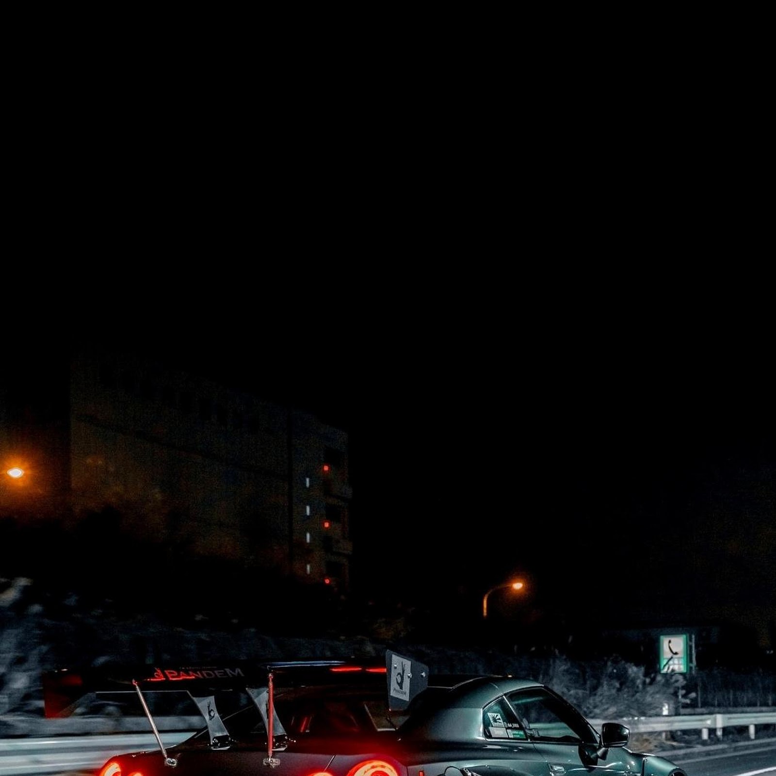 Download Nissan GT-R Speeding At Night Full HD iPhone