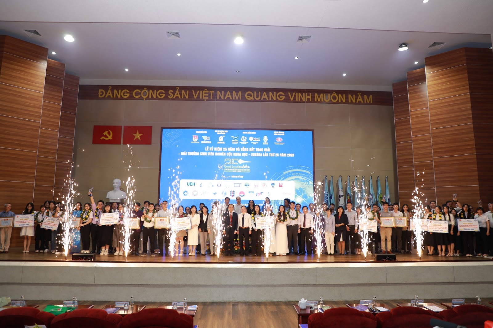Sinh viên Khoa Nông - Lâm, Trường Đại học Tây Bắc đạt giải Ba Giải thưởng Sinh viên nghiên cứu khoa học Euréka lần thứ 25, năm 2023