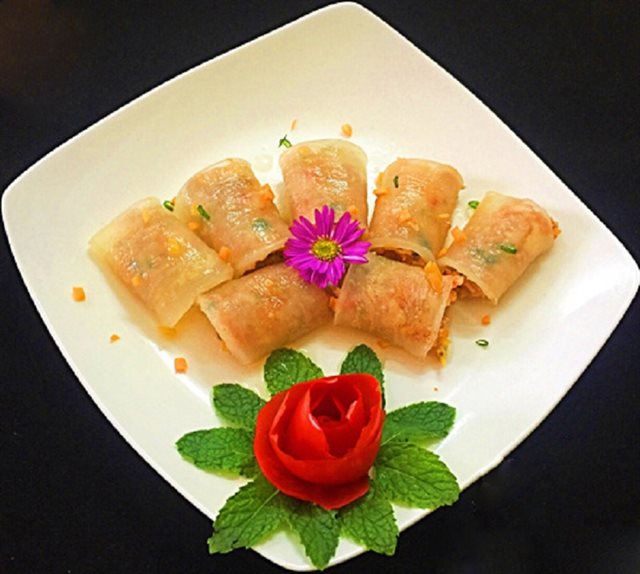 Củ Cải Cuộn Tôm Thịt Hấp