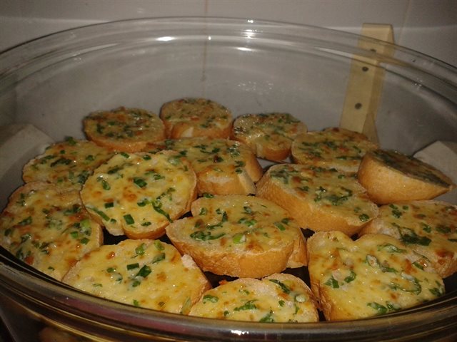 Bánh Mì Nướng Bơ Hành