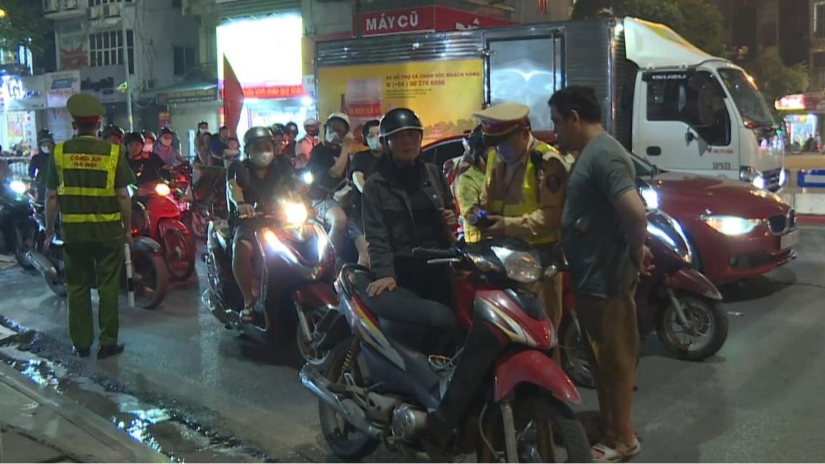 Xử lý nghiêm vi phạm nồng độ cồn và hành vi chống đối - Đài Phát thanh và truyền hình Hà Nội