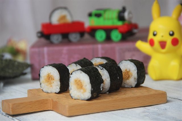 Cơm Cuộn Rong Biển Chà Bông
