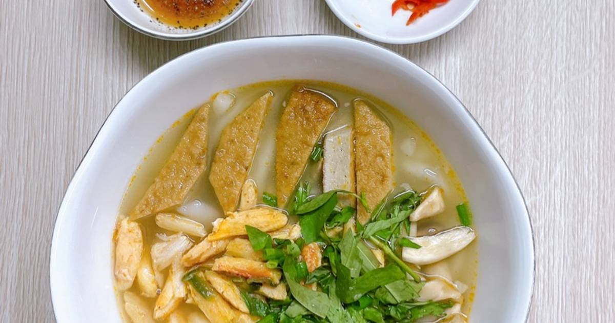 Bánh canh càng ghẹ chả cá