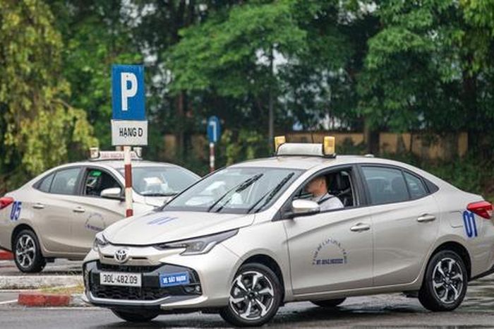 Sắp thi bằng lái xe ô tô, xem ngay video này để tránh lỗi ở phần thi đường trường - Báo Sức Khỏe &amp; Đời Sống