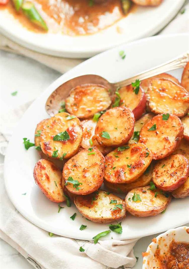 Khoai Tây Nướng Sốt Bơ Tỏi