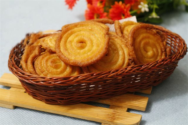 Quẩy Chiên Hình Xoắn Ốc