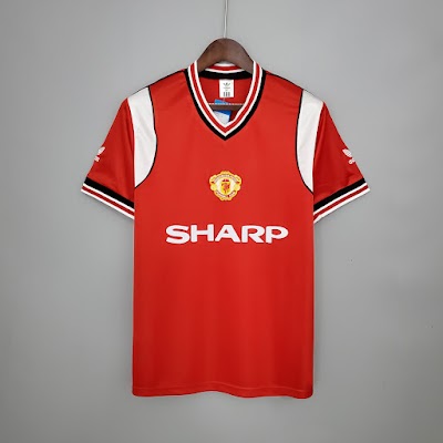 Retro 85-86 Manchester United Local @lumorasports.jpeg