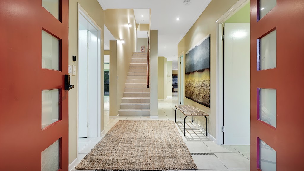 43 William Hickey Street, Redlynch - Thumbnail 2