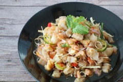 Thật đơn giản phải không nào! Mùi thơm sả tắc lá chanh và vị chua cay mặn ngọt béo béo vô cùng hấp dẫn, thêm một món vào những ngày tụ tập bạn bè nhé!